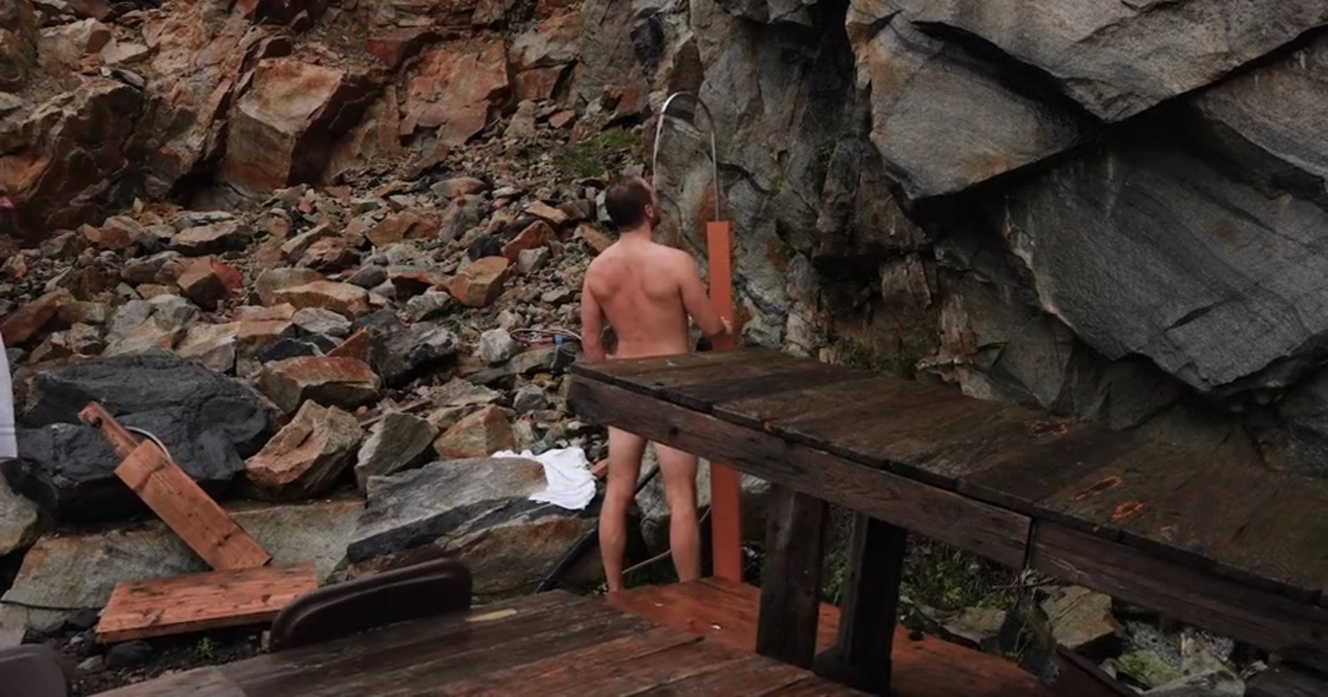 Trevarefabrikken in Henningsvaer